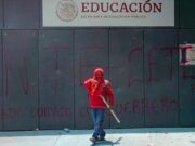 Sheinbaum vincula protestas de la CNTE con la «ultraderecha» y advierte que no caerá en provocaciones